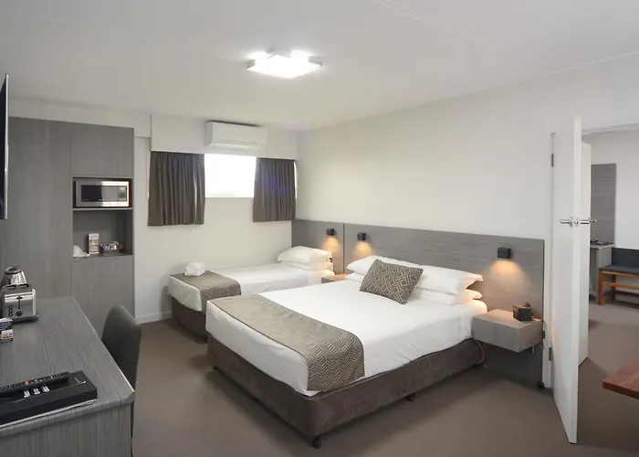 Bridge Hotel
